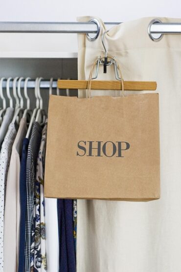 Plaidoyer en faveur d’un encadrement juridique efficace à l’échelle européenne de la pratique de la fast fashion : prévenir et réparer les atteintes aux droits fondamentaux